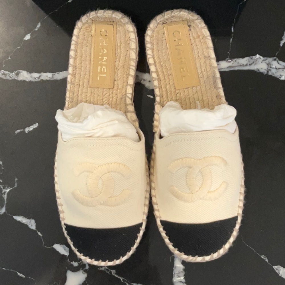 Authentic CHANEL Espadrille Mules Cream with tonal logo and Black cap toe